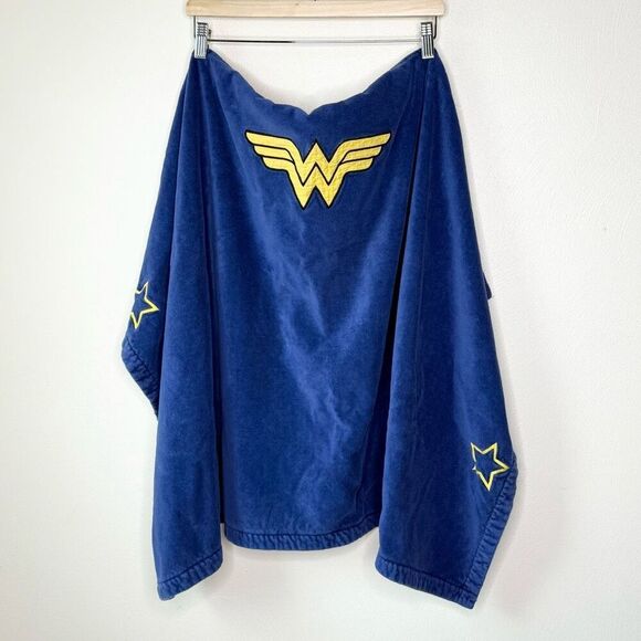 Hanna Andersson Wonder Woman Hooded Towel 48x28 - Picture 1 of 8